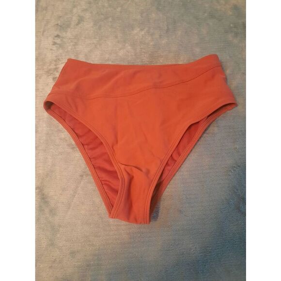 NWT Cupshe Red Cheeky bikini swimsuit bottoms size M - Picture 1 of 3